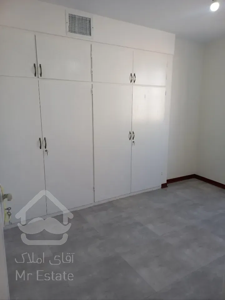 اپارتمان ۱۳۲ متری  نوساز  امام حسین طبقه پنجم و سوم