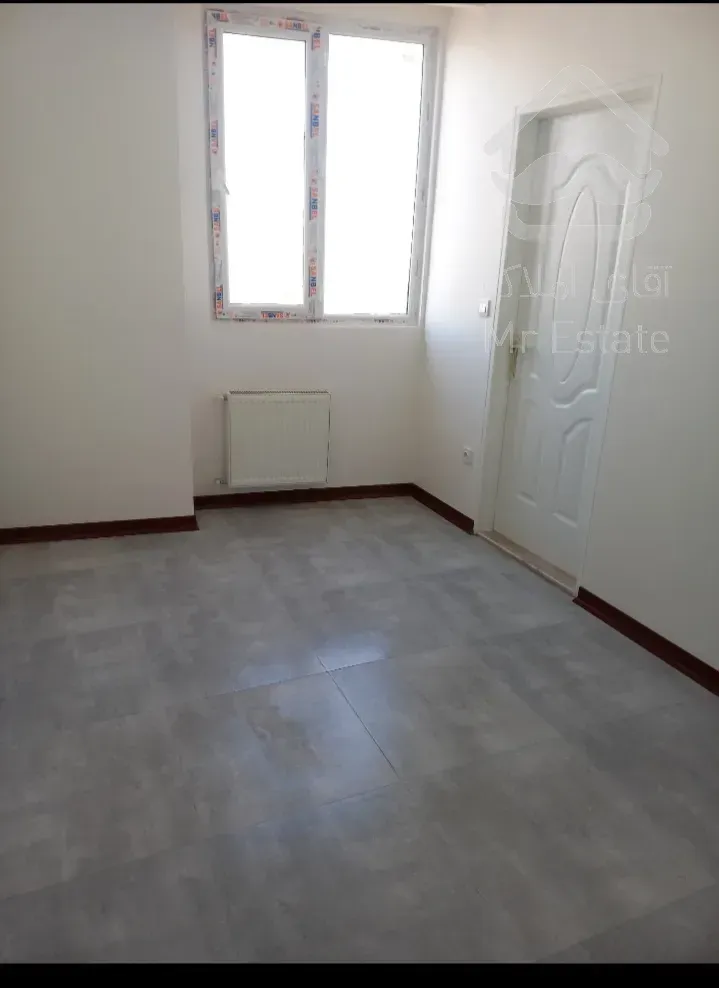 اپارتمان ۱۳۲ متری  نوساز  امام حسین طبقه پنجم و سوم