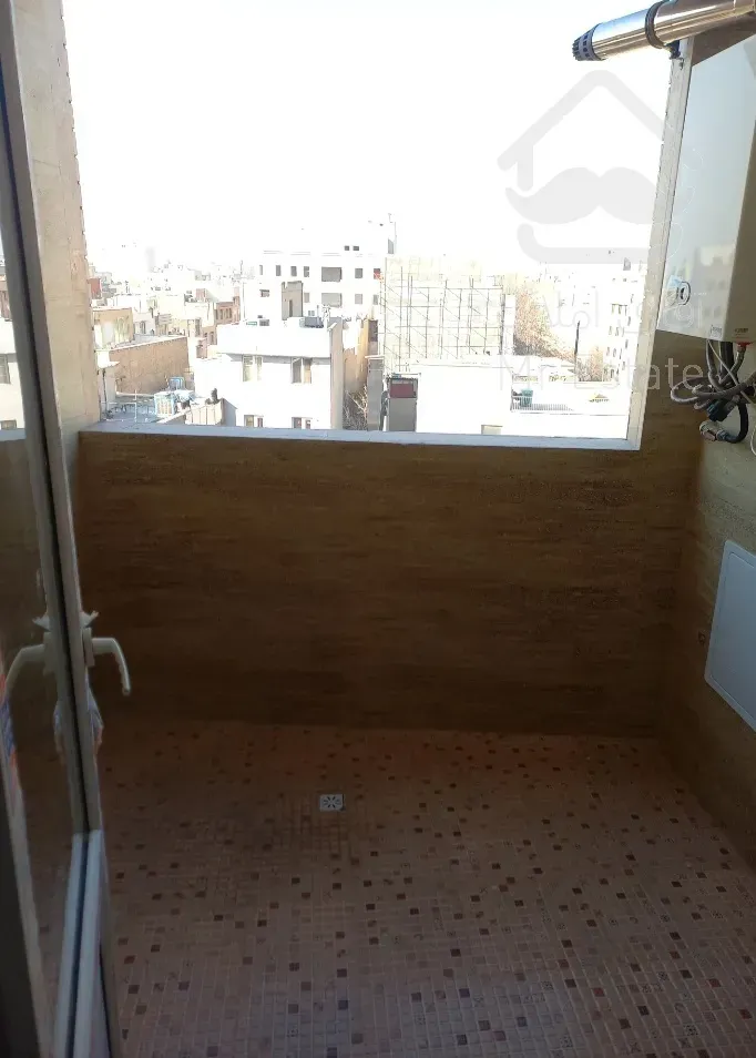 اپارتمان ۱۳۲ متری  نوساز  امام حسین طبقه پنجم و سوم