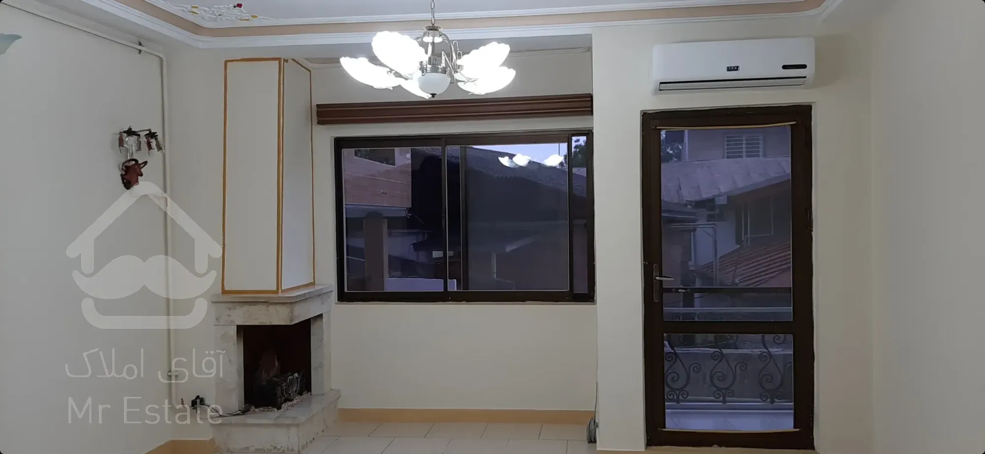 یک واحد آپارتمان، ۸۰ متری واقع در گلسرخی