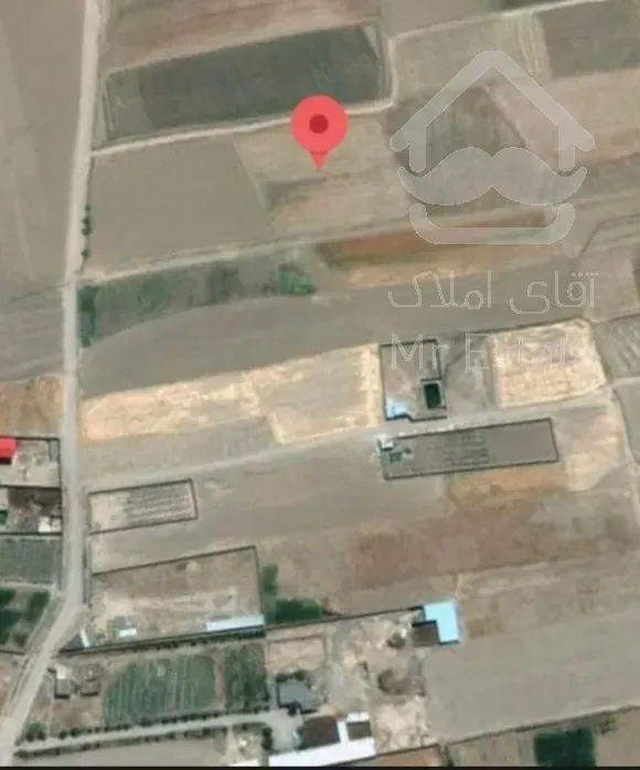 در منطقه توریستی آرامگاه فردوسی