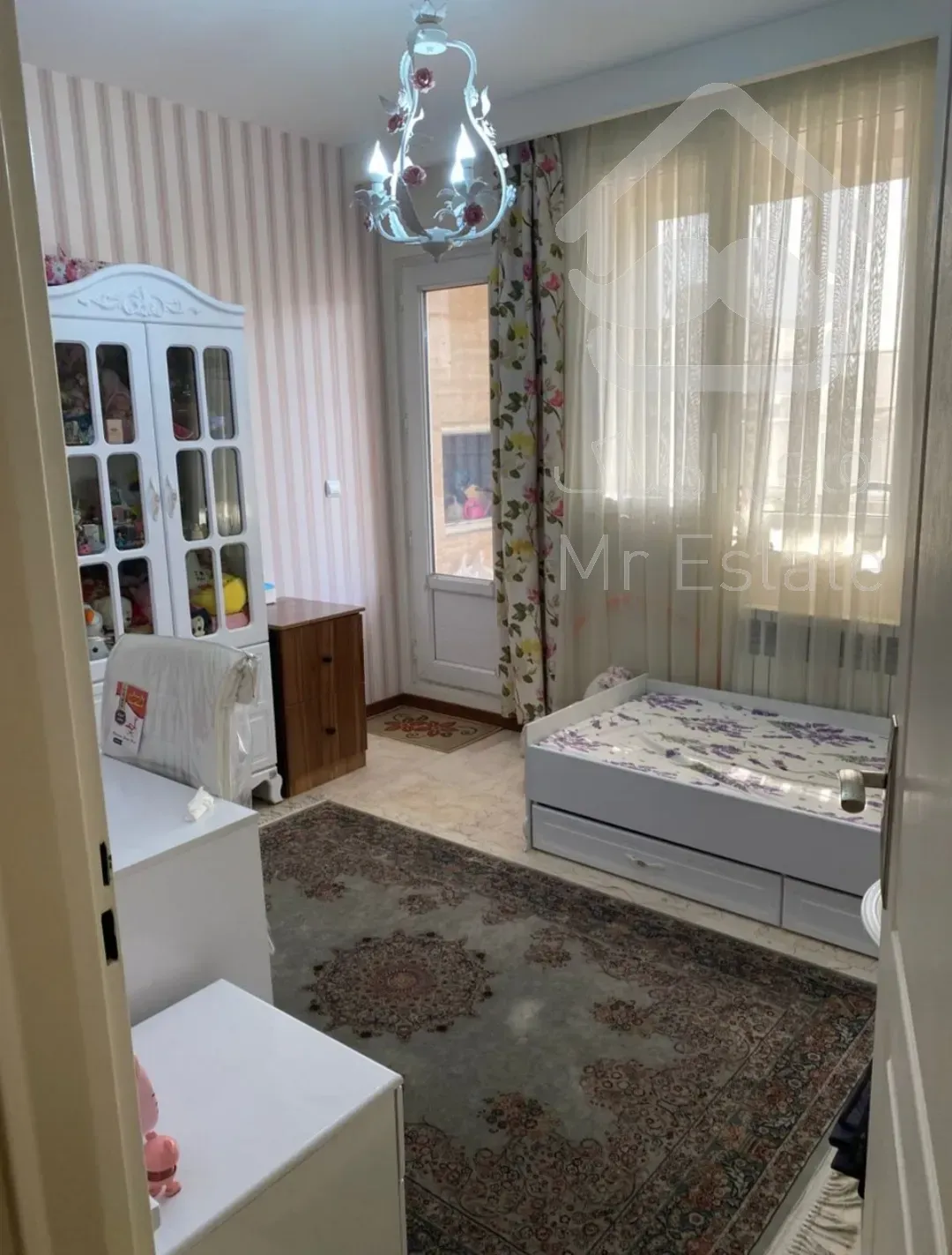 فروش یک واحد آپارتمان در صد دستگاه