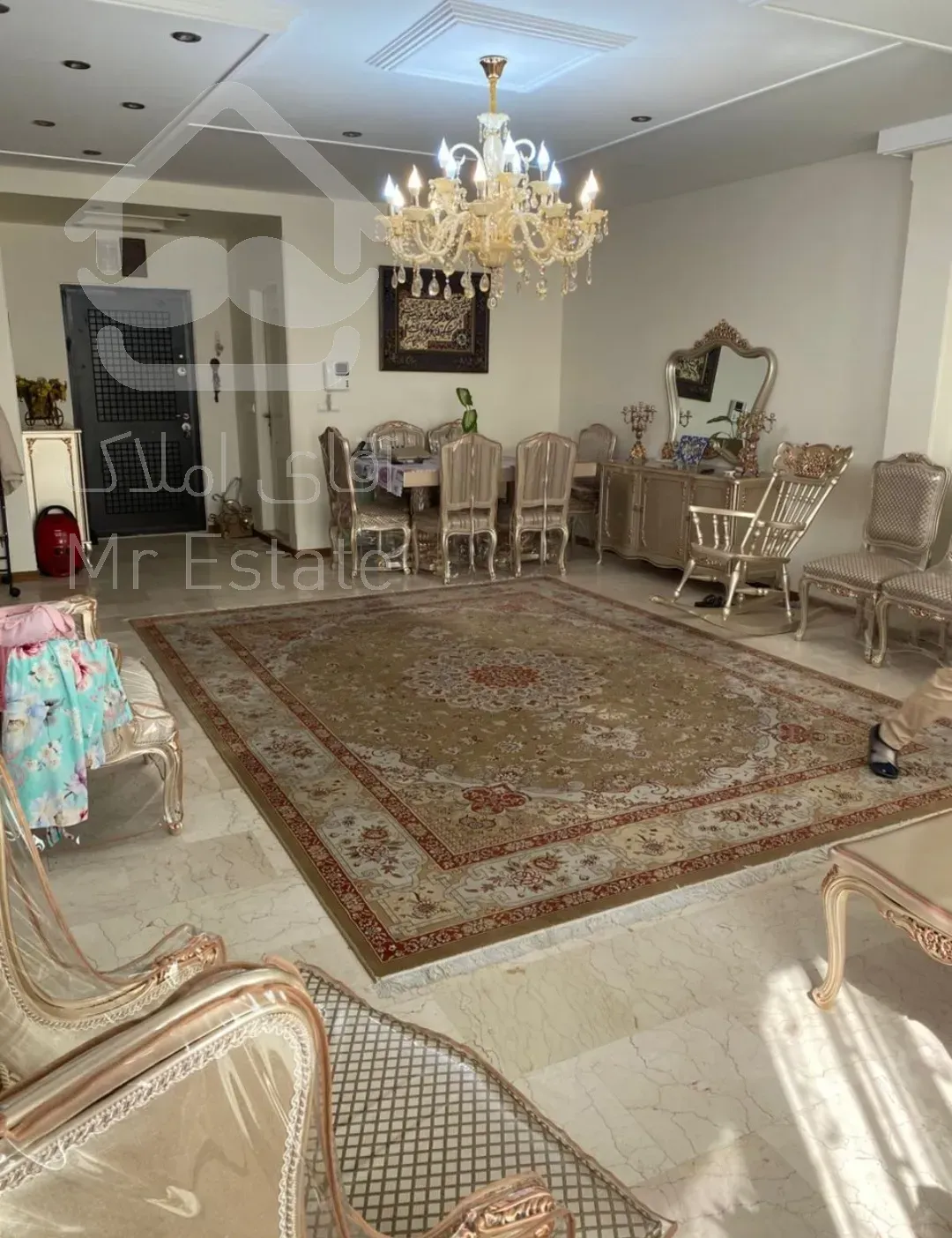 فروش یک واحد آپارتمان در صد دستگاه