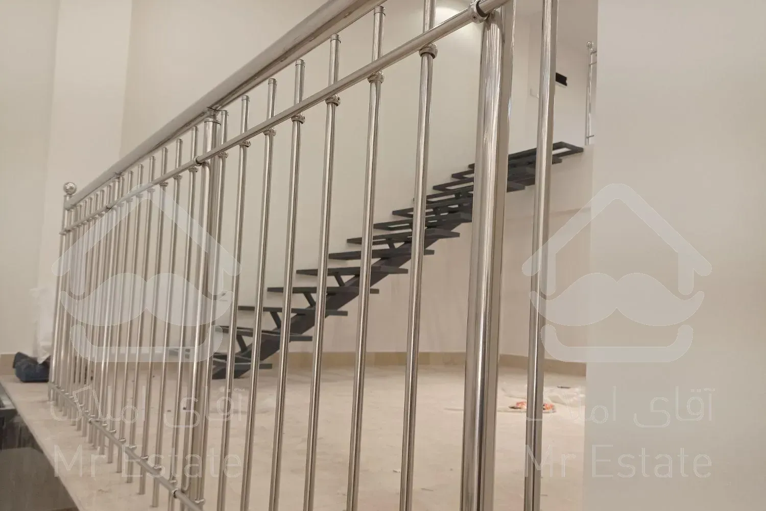 نرده استیل،حفاظ بانکی،پله استیل،نرده شیشه ای