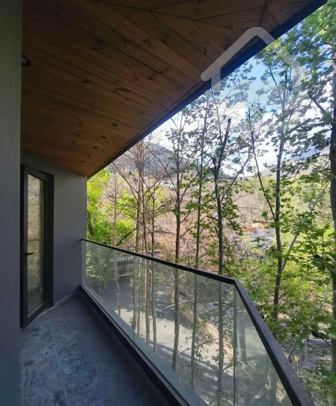 آپارتمان 150متر مدرن ۳ خوابه ویو ابدی