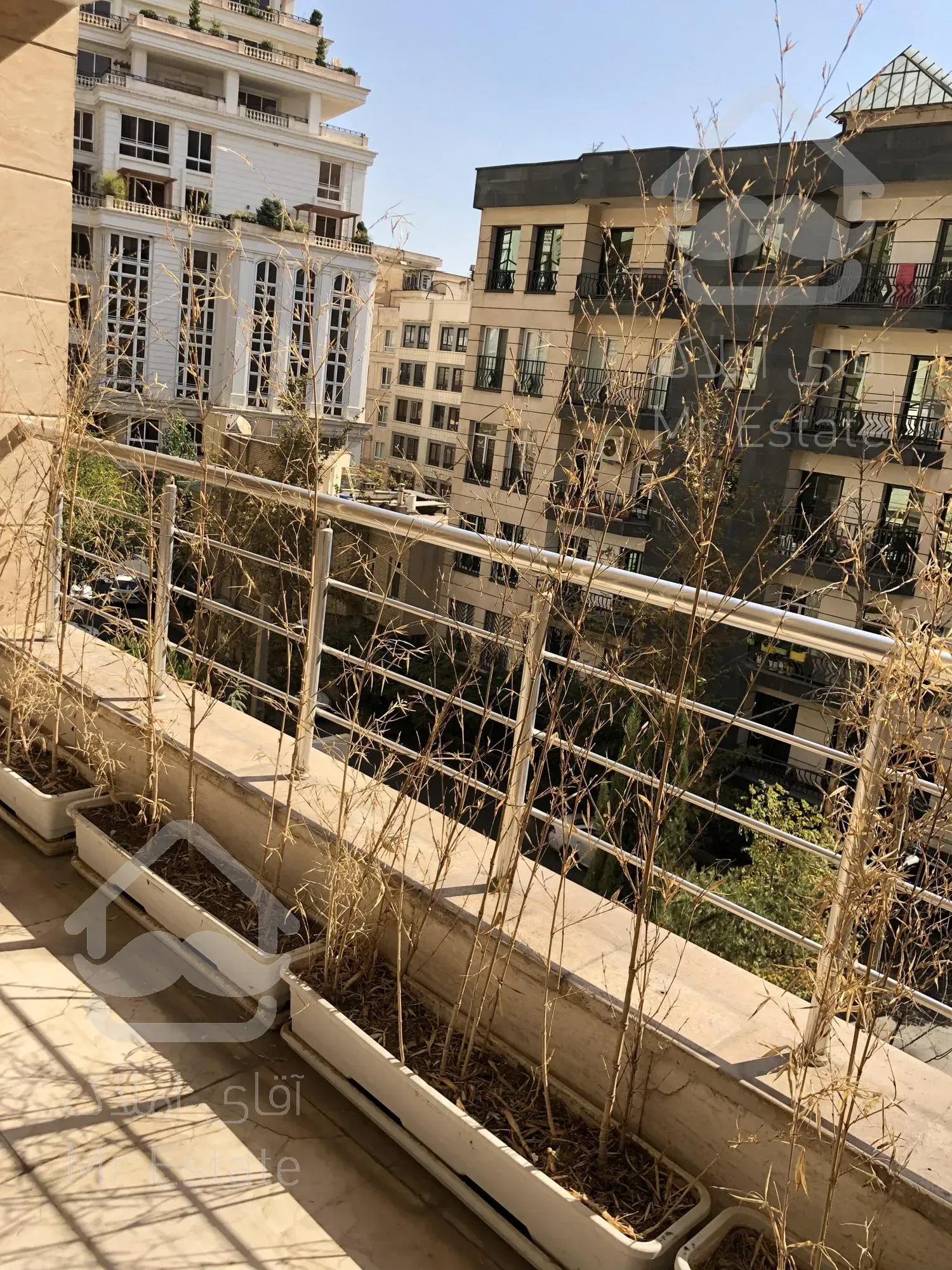 رهن و اجاره آپارتمان ۱۷۵ متری ۳ خوابه فرمانیه