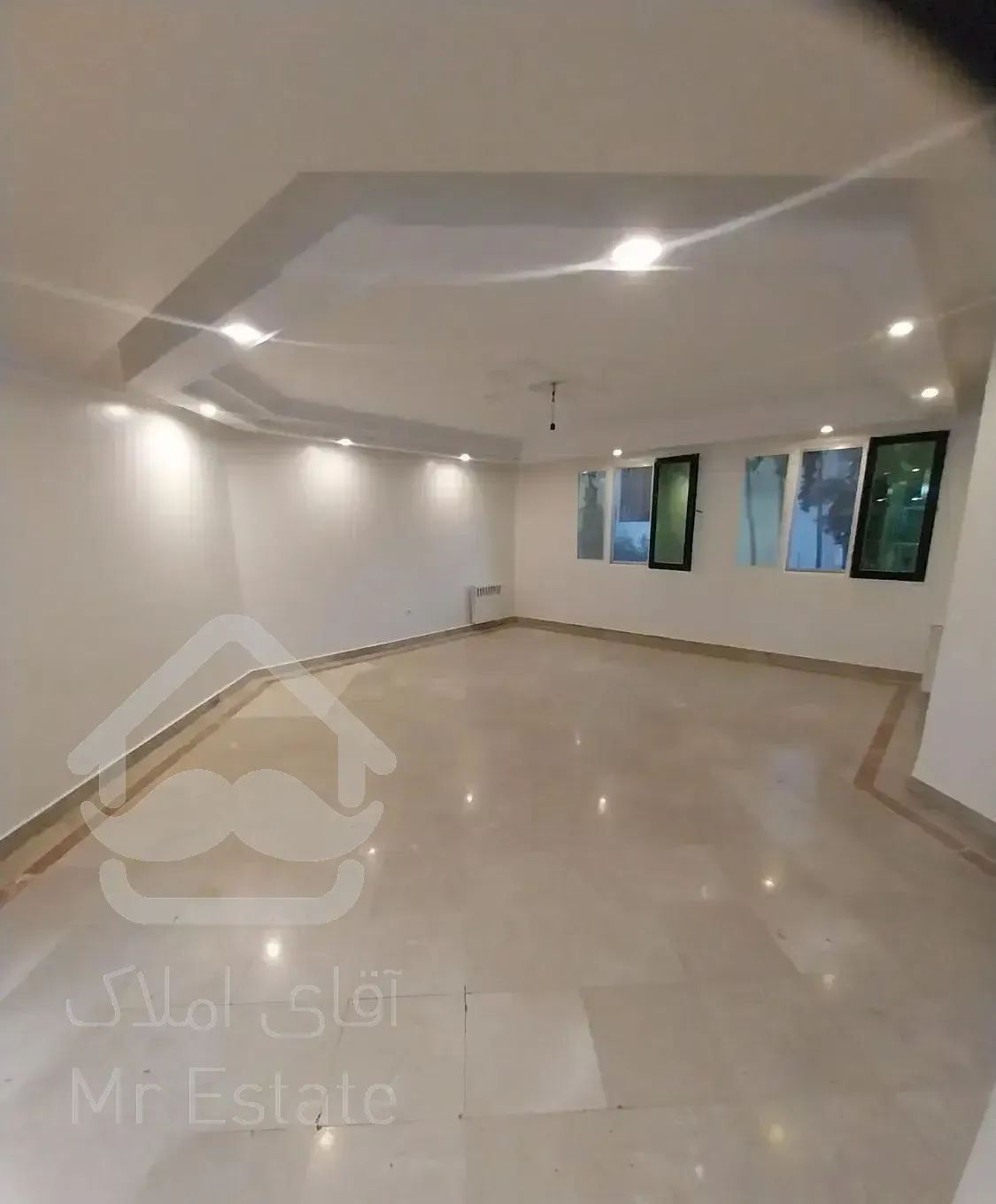 دروس (خ زمرد ) ۱۲۵ متر ۳خوابه ۱۵ ساله