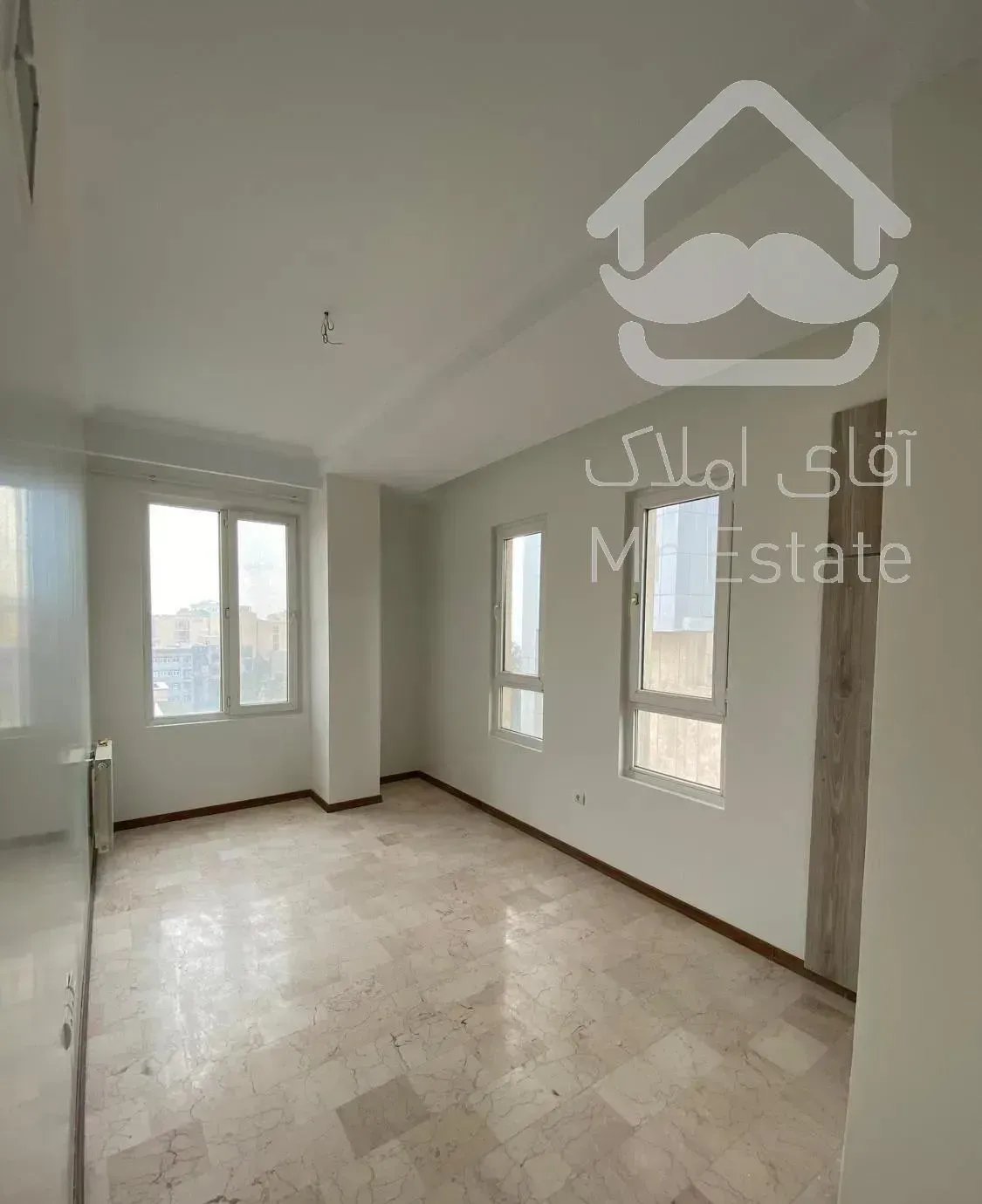 ١٠٥ متر پونک همیلا شهرک هما ٢پارکینگ