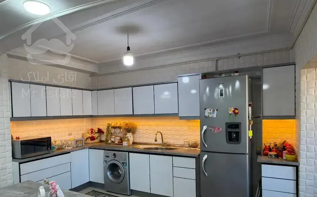 فروش آپارتمان ۱۳۵ متری سه خواب خیابان بابل