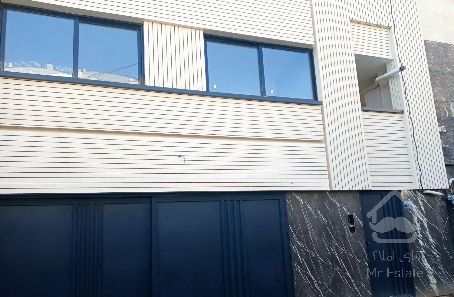 آپارتمان ۱۳۶ متری / تک واحدی / هشت بهشت شرقی