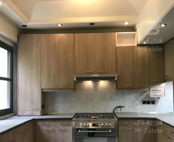 ۲۲۰ متر آپارتمان خوش نقشه