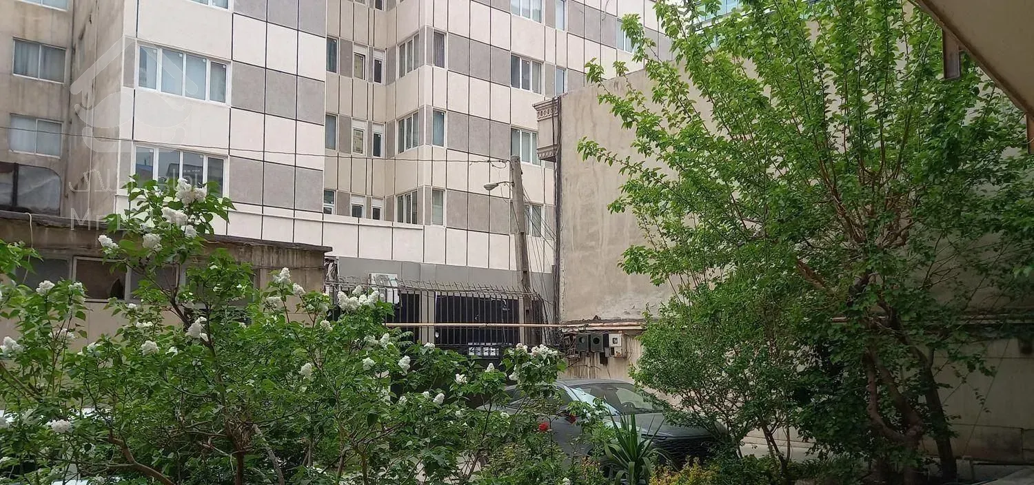 اجاره به خانم شاغل یا دانشجو