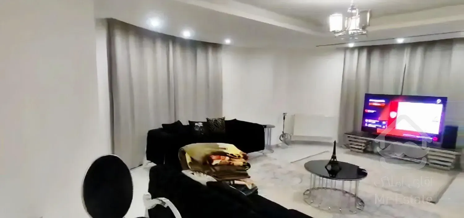 رهن 150 متری تک واحدی کلیدنخورده در زمرد