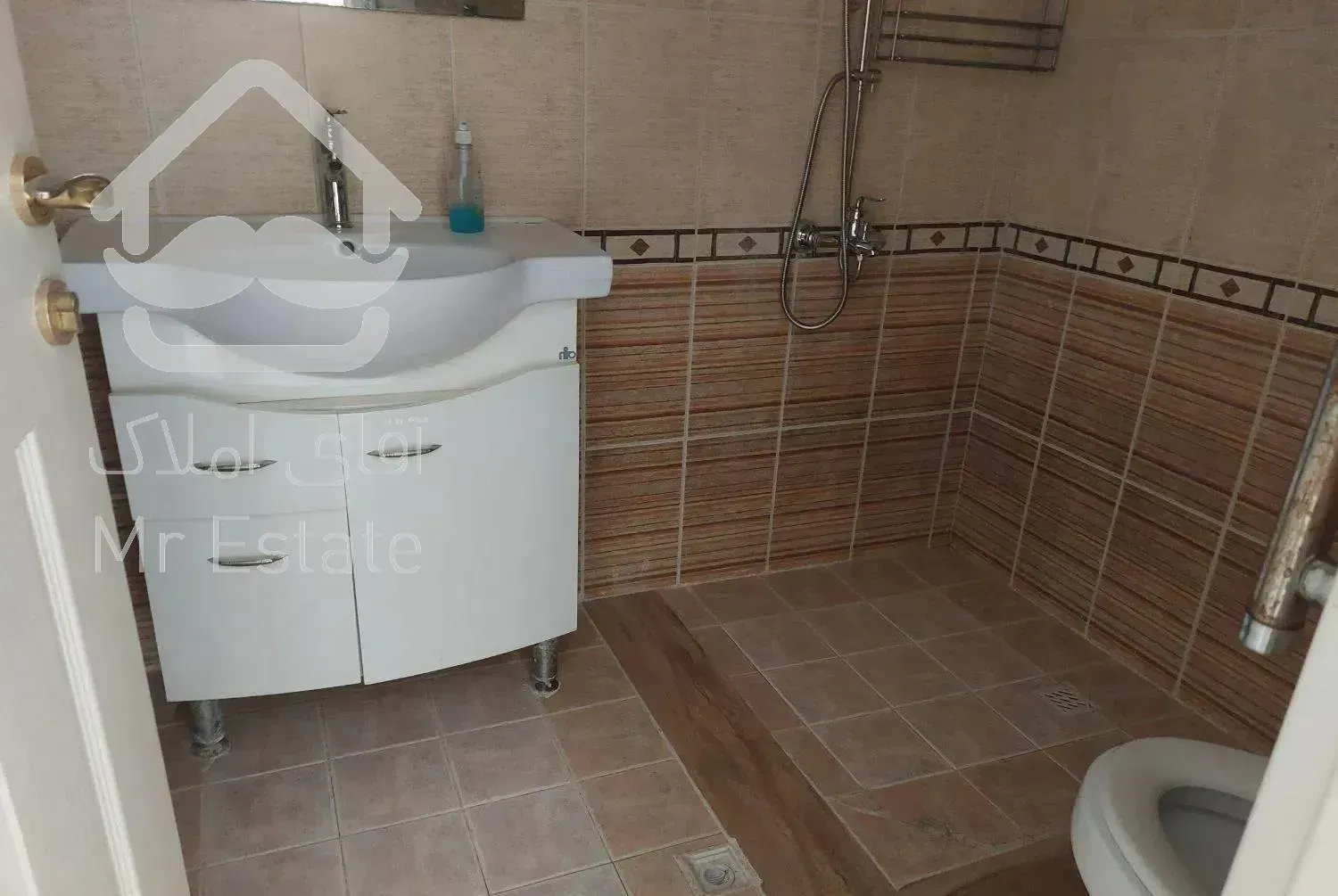 آپارتمان ۱۵۰ متر  لوکیشن دروس