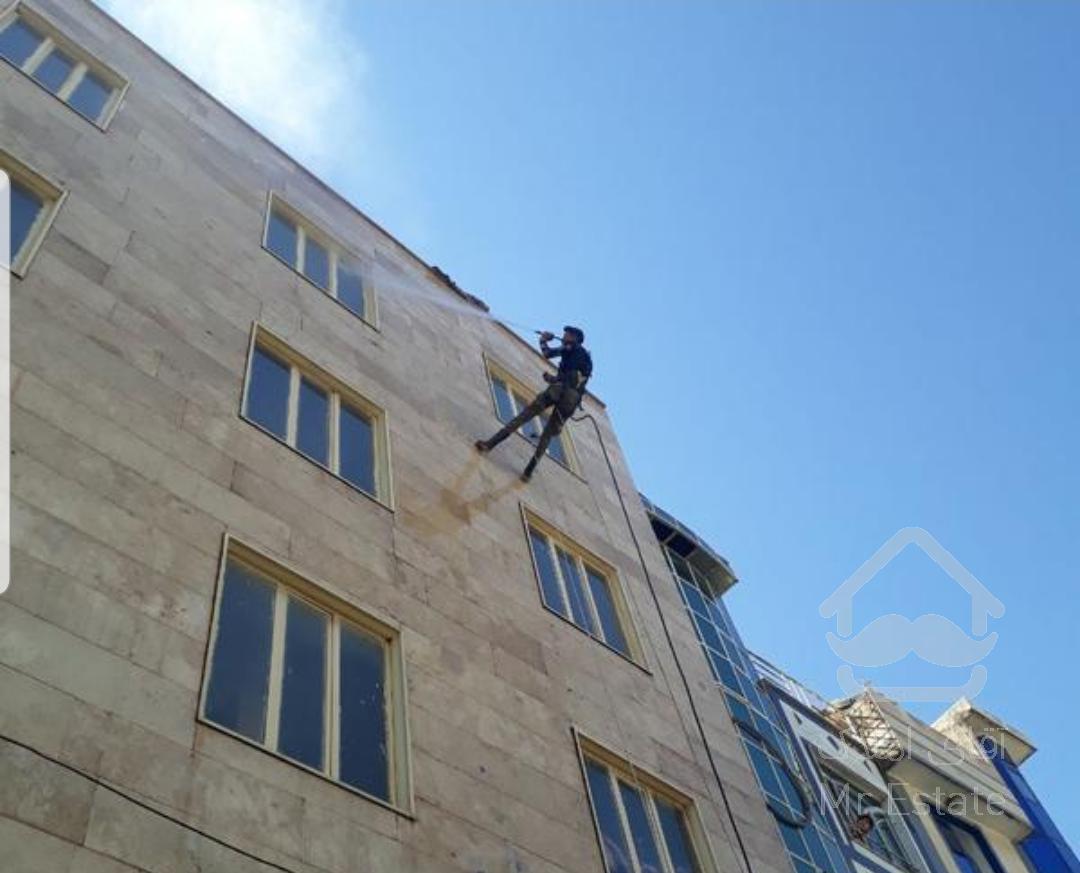 انجام کلیه امور خدماتی و فنی روی نمای ساختمان بدون داربست با طناب .