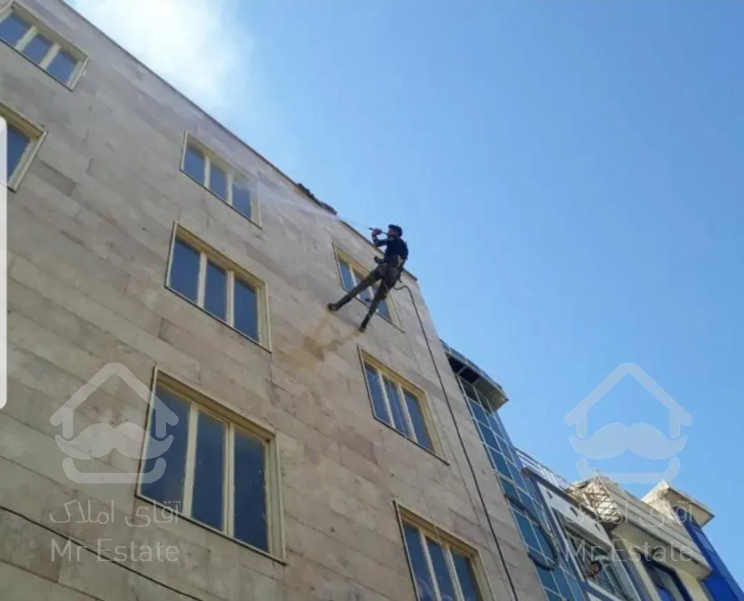 انجام کلیه امور خدماتی و فنی روی نمای ساختمان بدون داربست با طناب .