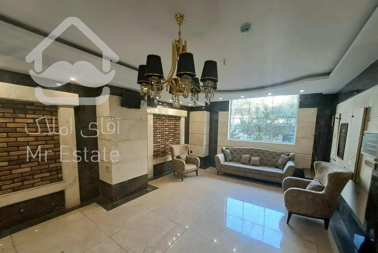 ۱۰۵ متر // روف گاردن // لابی