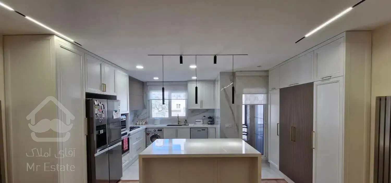 ۹۷متر/دو خواب/بهترین میادین نارمک/ ملک دو کله