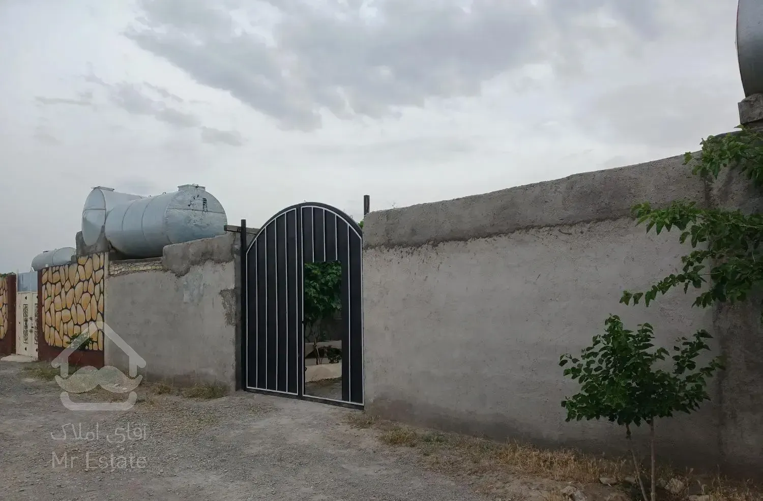 ۴۰۰متر باغ فرحداباد زیرفی