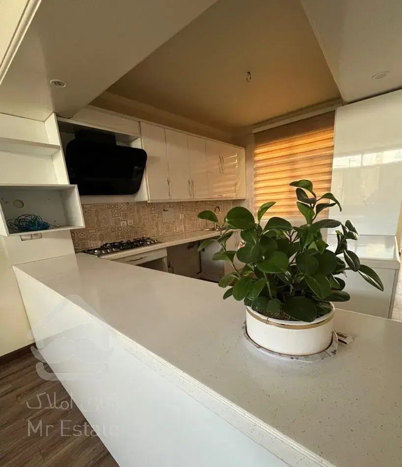 آپارتمان۱۲۰متر/۲خ/۲پارکینگ/۱۵ متر انباری/تراس