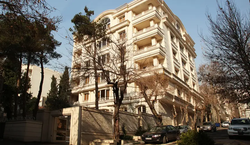 houseImg