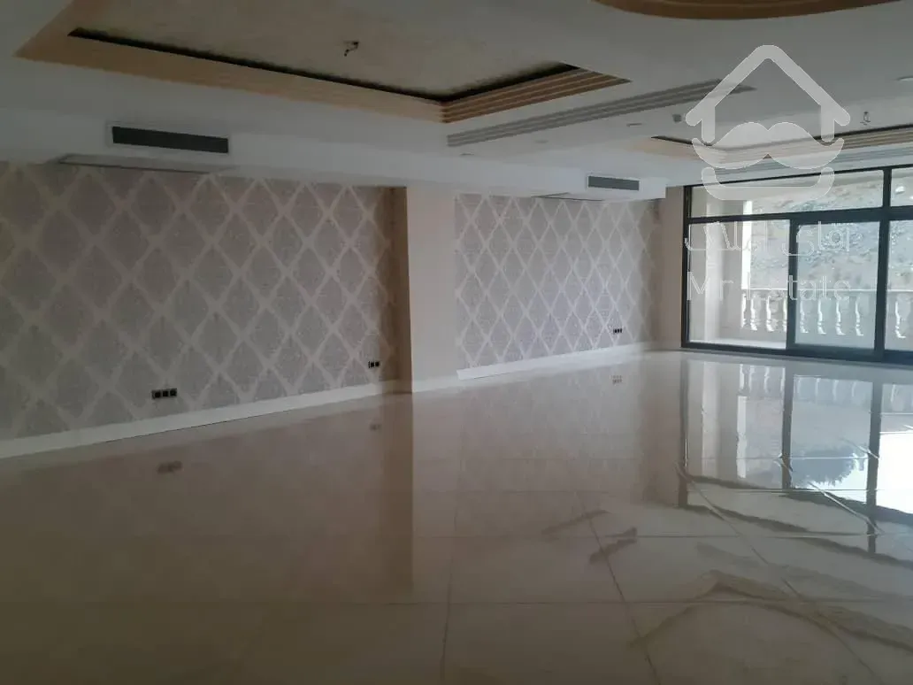 اجاره و رهن آپارتمان زعفرانیه 350  متر شیک