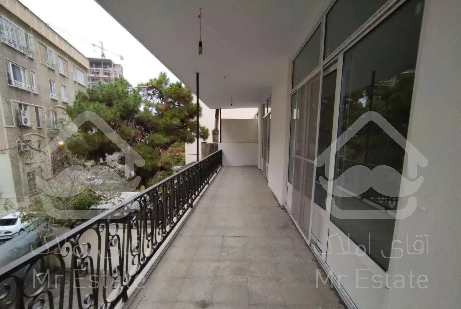 ۱۶۰ متر دزاشیب ۳۰ متر تراس قابل چیدمان تک واحدی