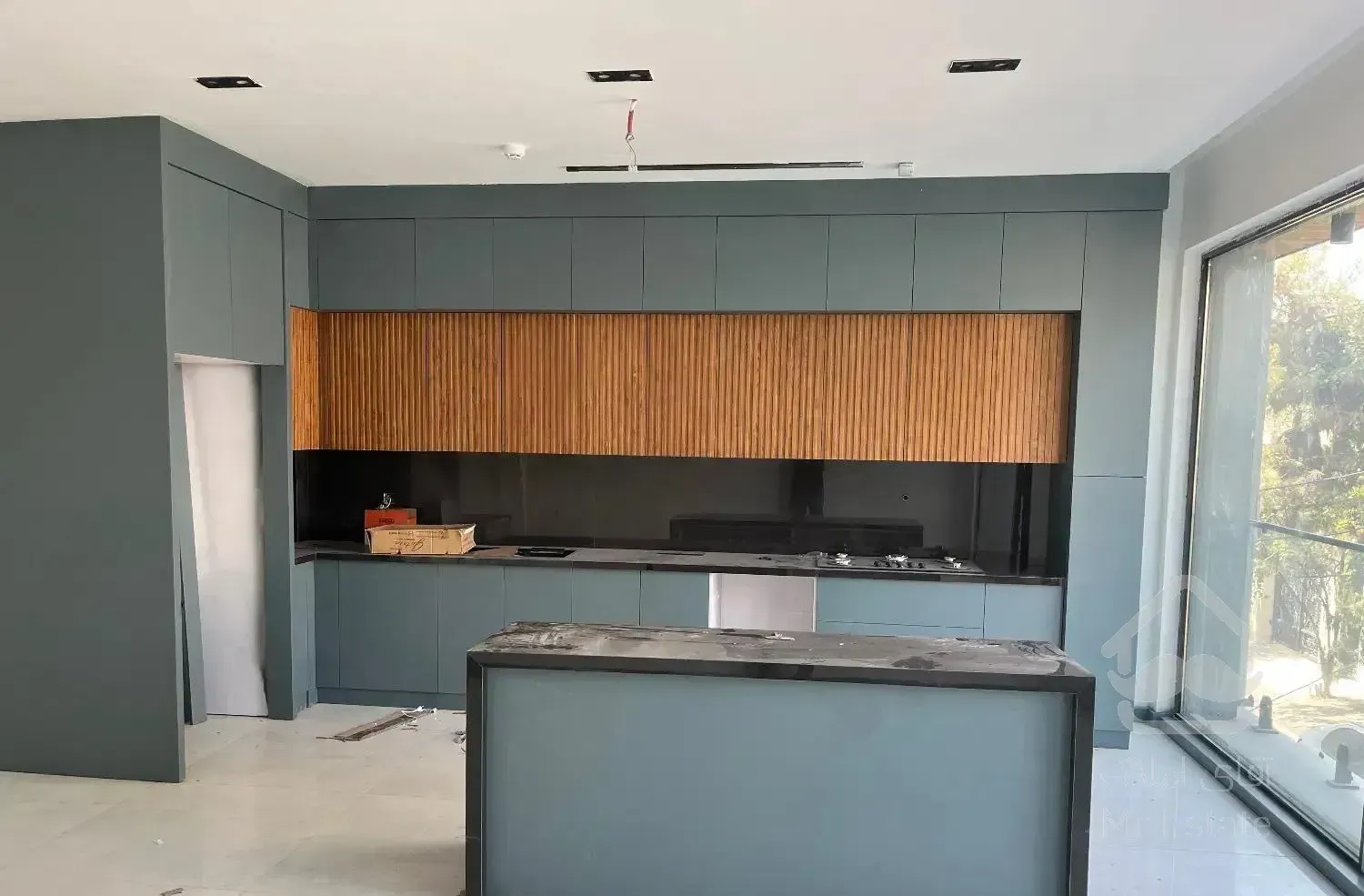 ۲۲۰متر اوایل هفت تیر /مدرن