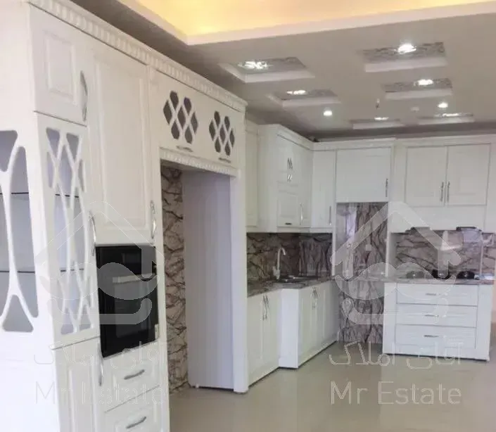 اپارتمان 140 متری سه خواب فول امکانات بهمراه کولر