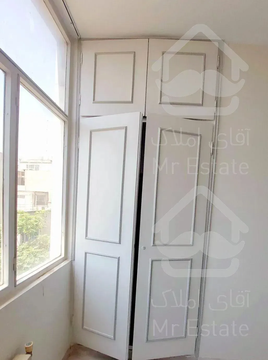 ۱۵۰ متر ولیعصر روبرو دوراهی یوسف آباد