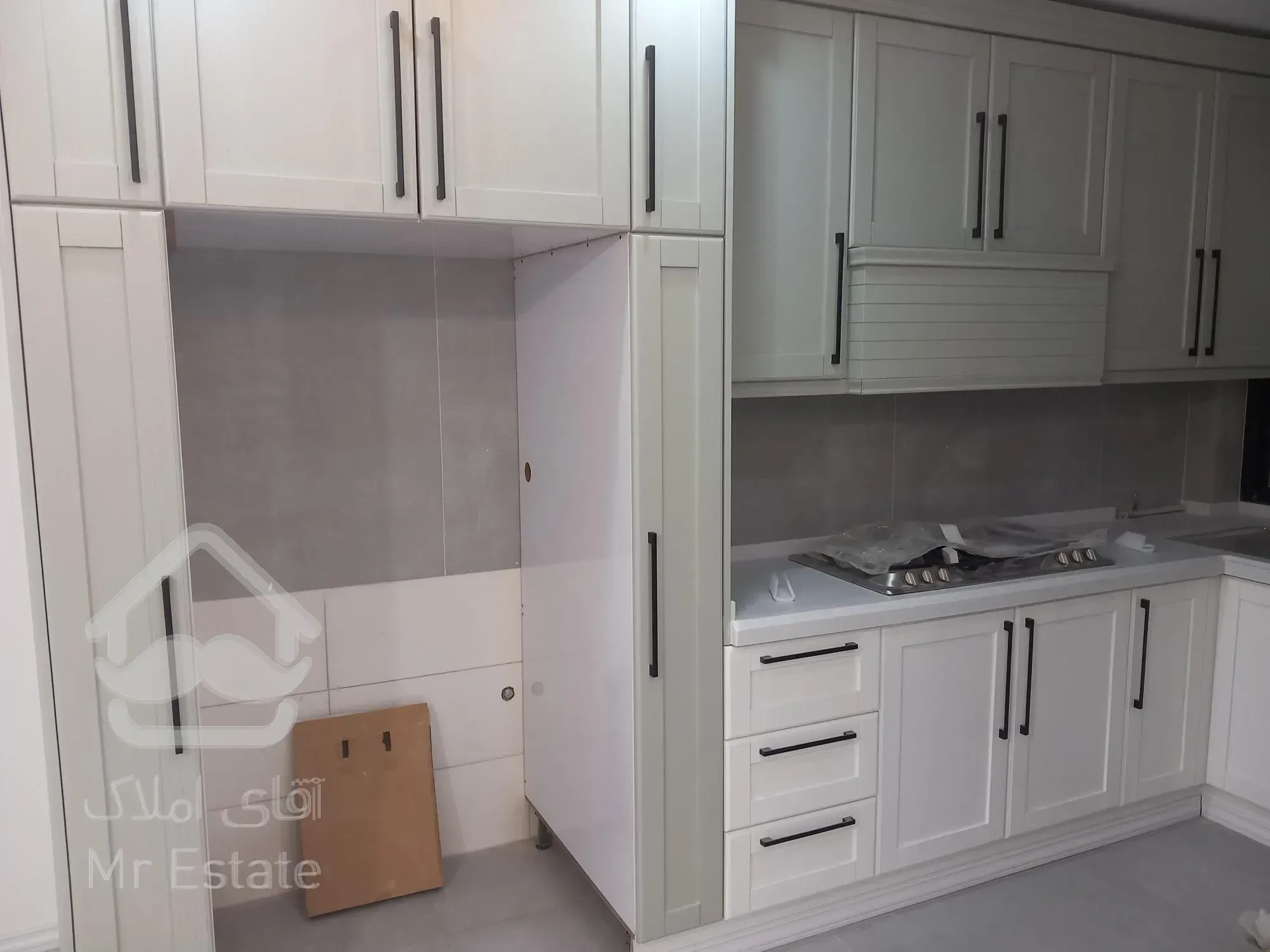 ۹۳ متر برج مسکونی، کامرانیه شمالی