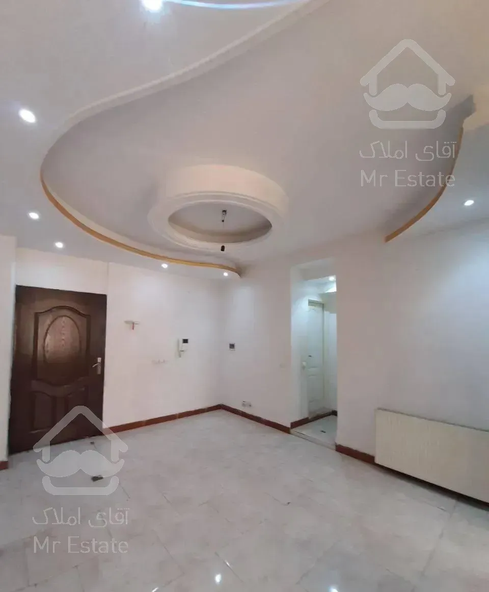 ۴۰متر/نما‌تراورتن/پارکینگ/نورپردازی