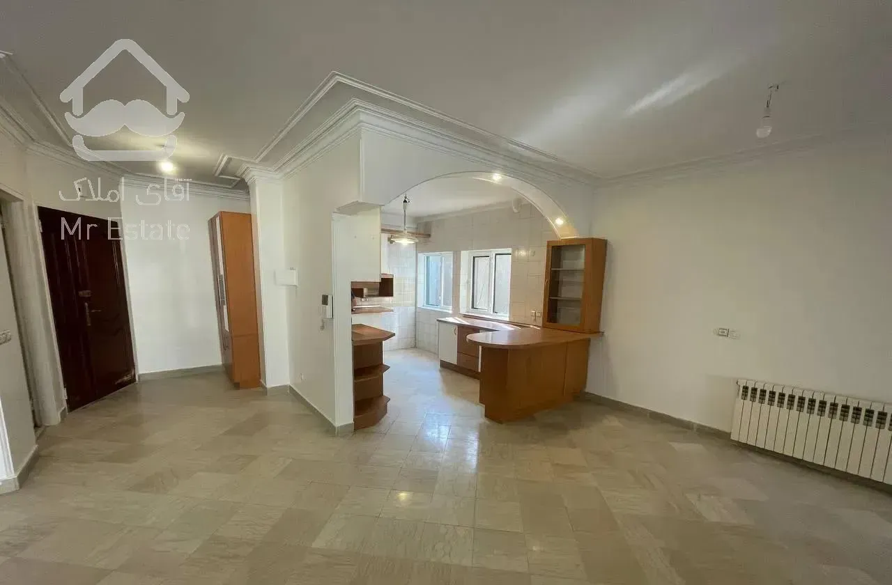 آپارتمان۱۳۰متری سه خوابه