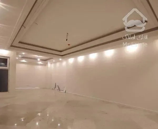 ولنجک ۱۵۲ متر طبقات بالا با ویوی‌ شهر+ ۲ پارکینگ