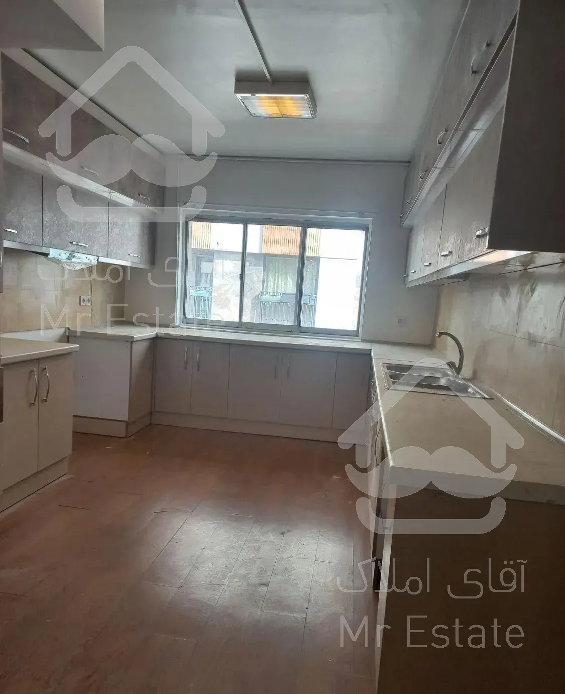 اجاره آپارتمان ۴خوابه ۱۸۵متری قدیمی با تراس