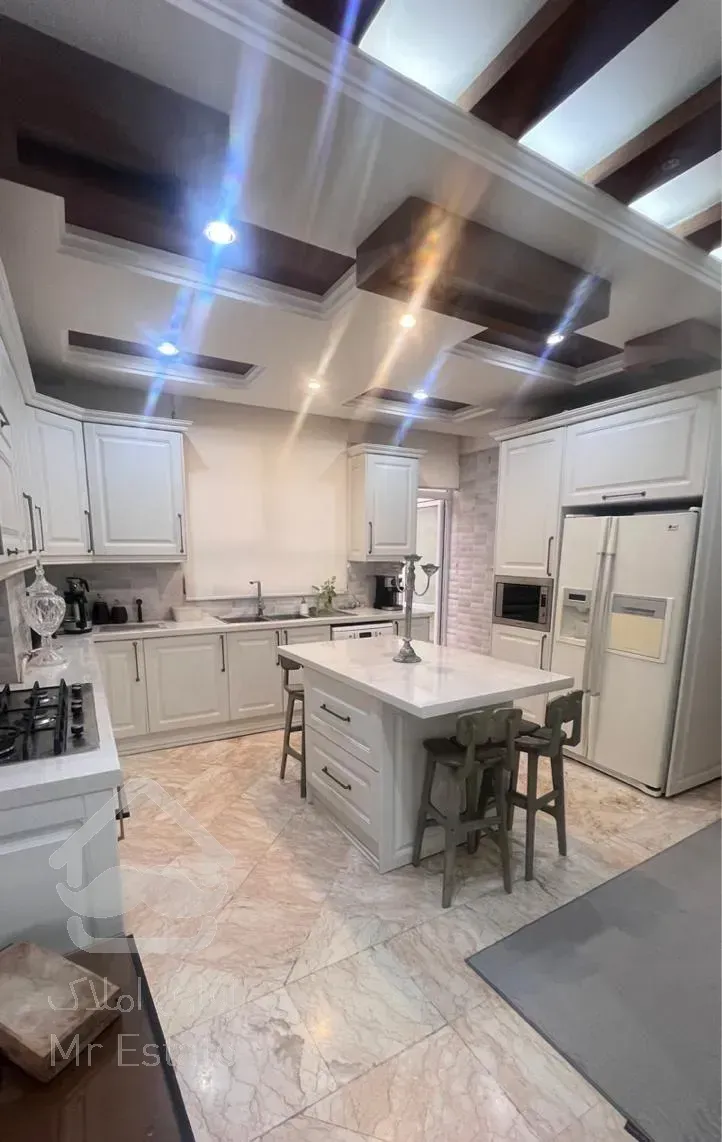 فروش آپارتمان ۱۰۷ متری ۳ خوابه در والاییان شمالی