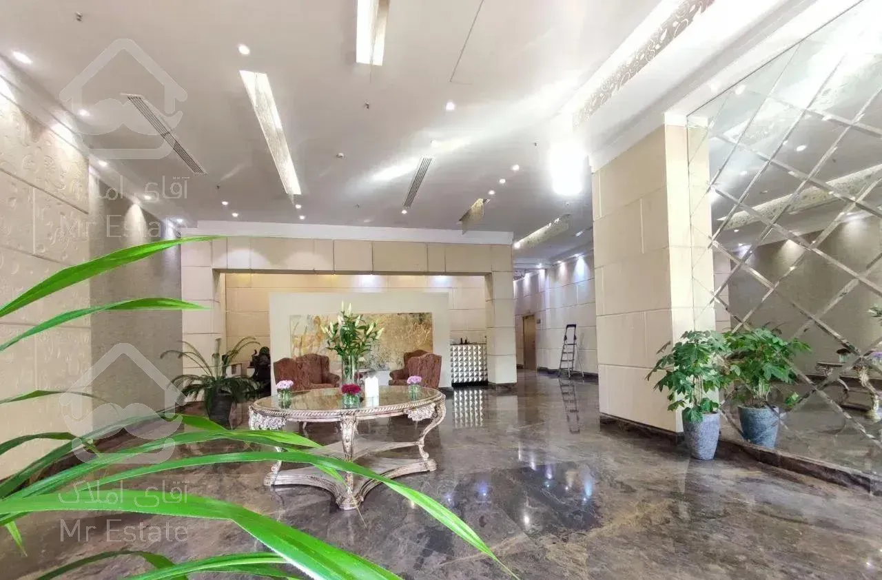 ٢٢٠ متر سالن وسیع /غرق در نور از جنوب