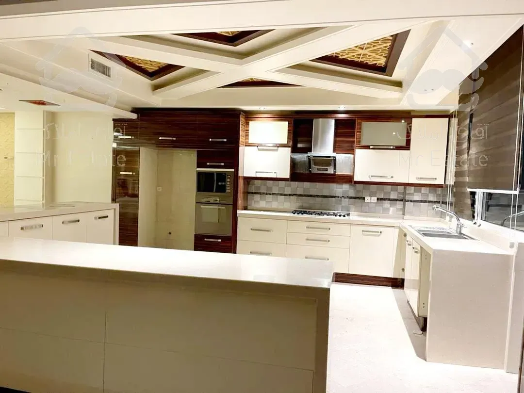 فروش۲۴۰متر تک واحدی خ فیروزبخش. دو پارکینگ