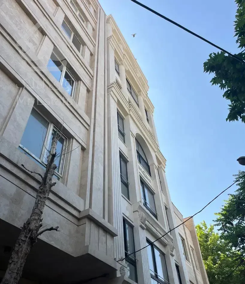 اپارتمان ۱۷۰ متری عرض ۱۵/در حد صفر فرخی شمالی