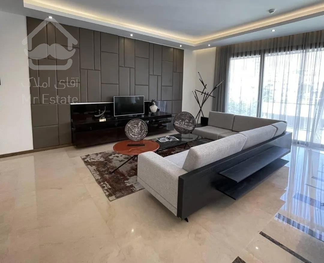 آپارتمان ۱۰۷ متری /سالن پرده خور /روبه افتاب