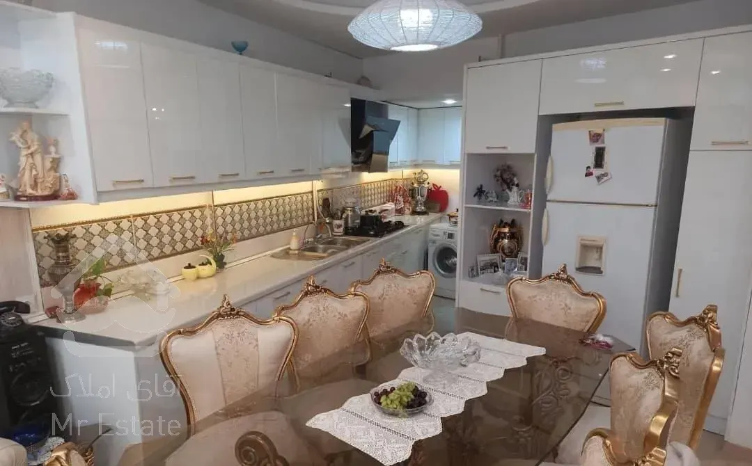 اپارتمان 106متری  شیک و بازسازی اوایل لاله