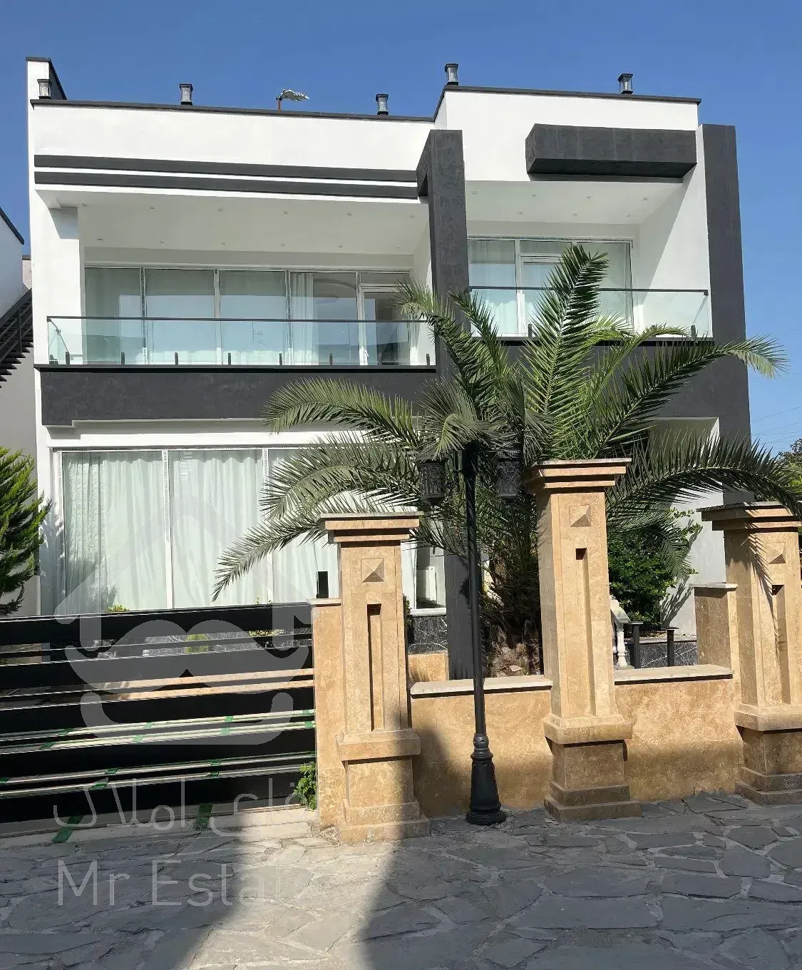 ویلای با تمام مجوزات و اسناد