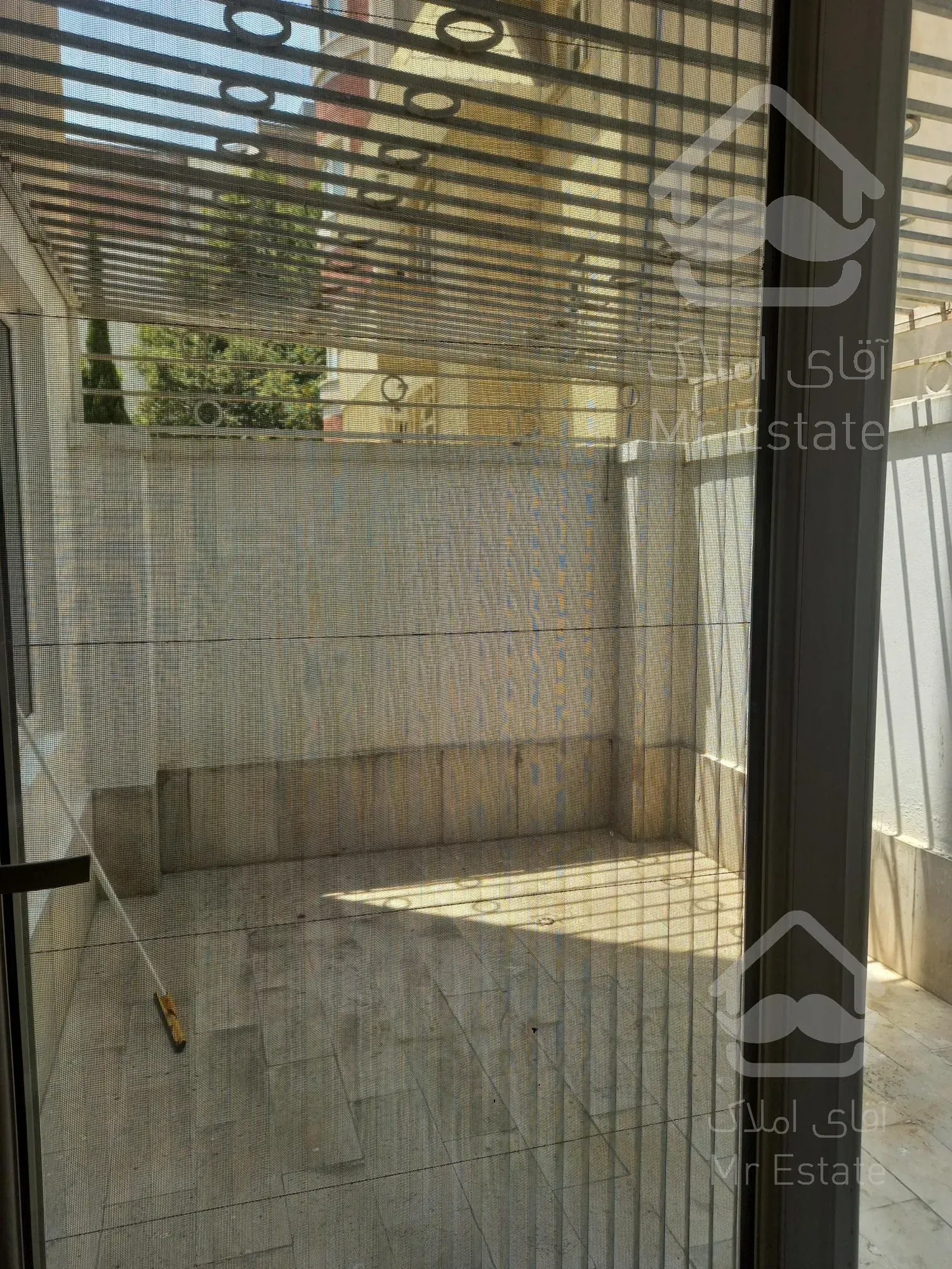 آپارتمان ۱۳۵ متری محمودیه زعفرانیه