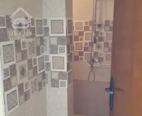 اپارتمان ۱۲۸ متری ۳ خواب  کف سرامیک بازسازی شده