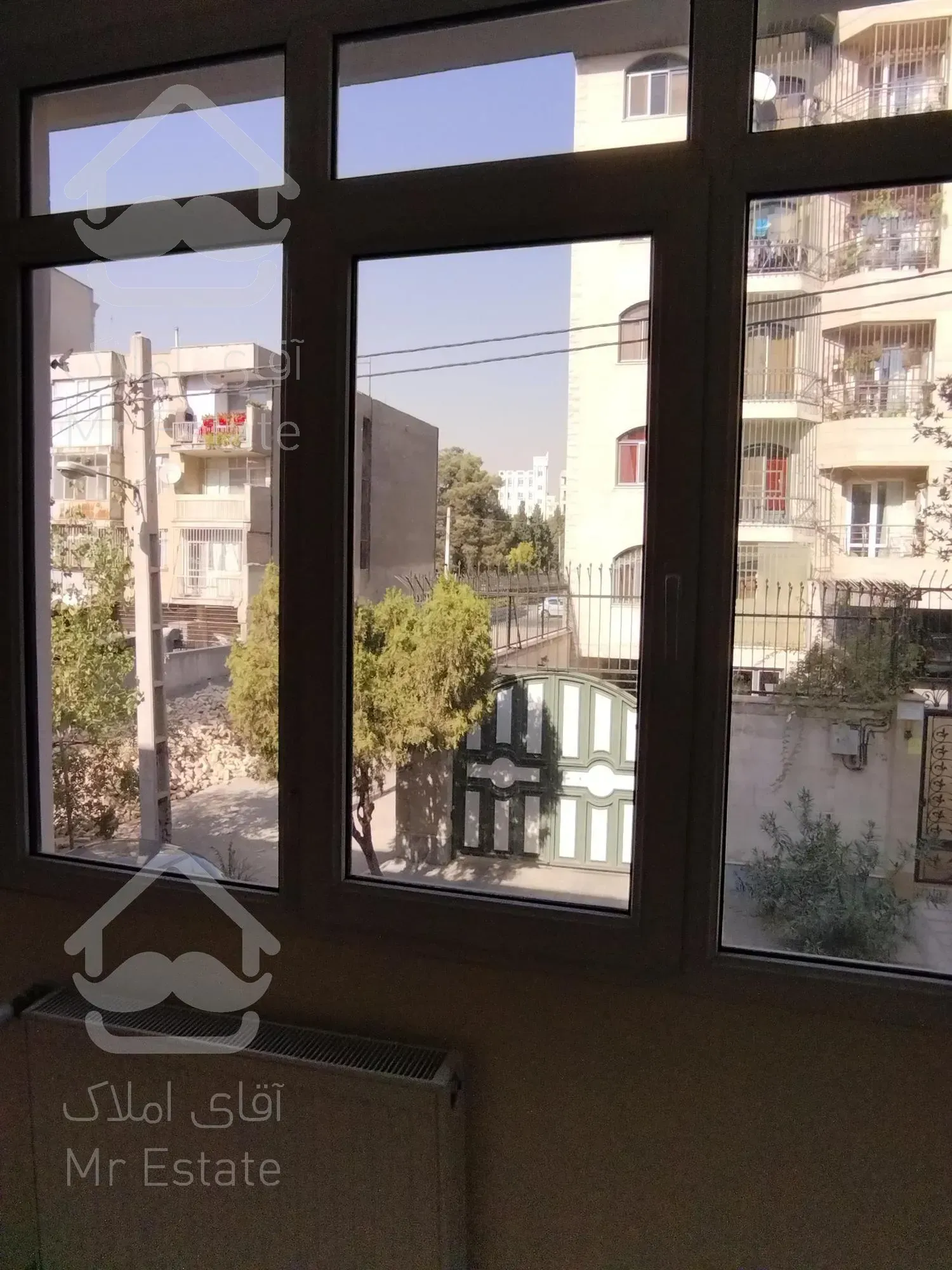 75 متر   تکواحدی  نوساز   دونبش   شمال ستارخان