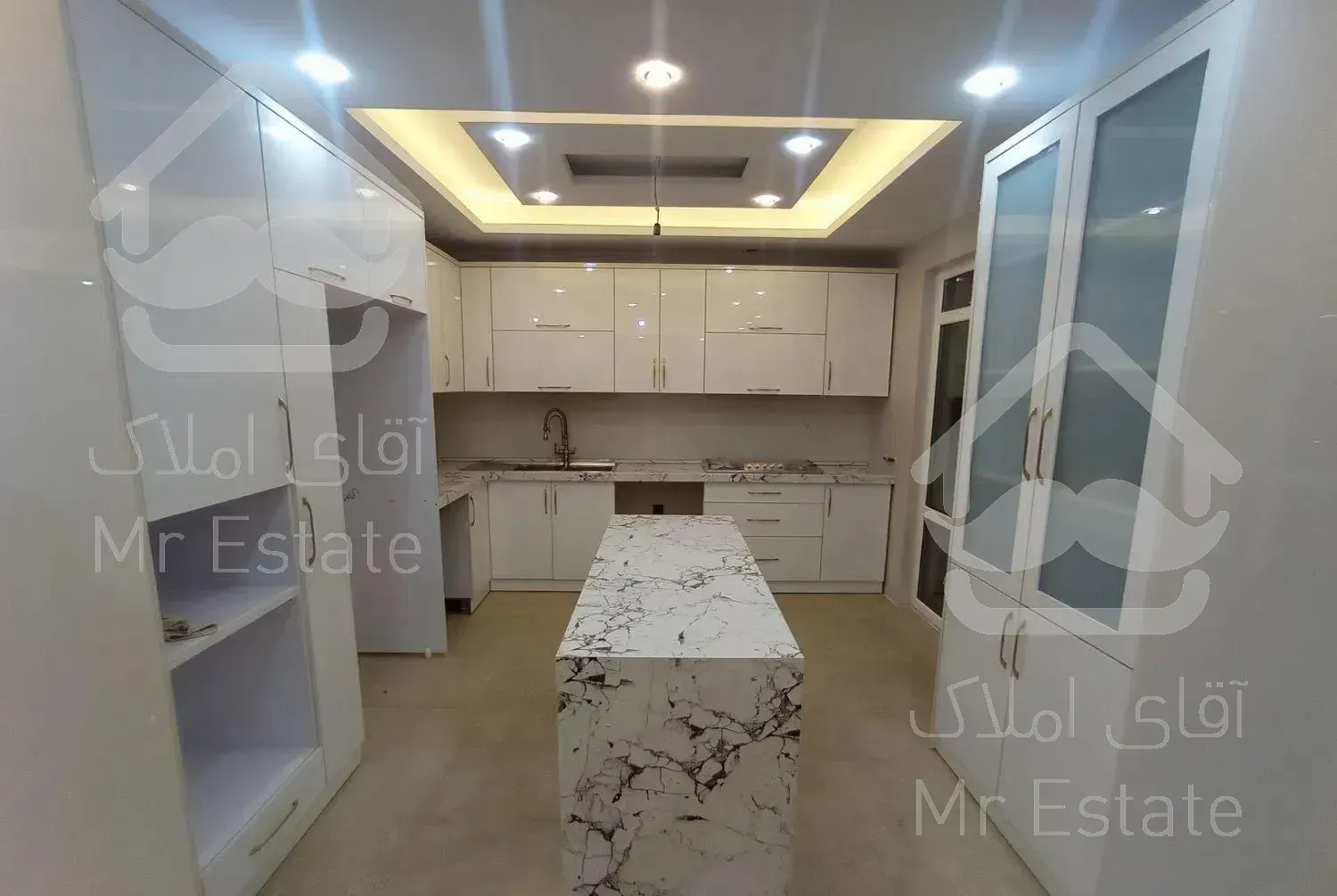 175 متر شخصی ساز دریاچه خلیج‌فارس