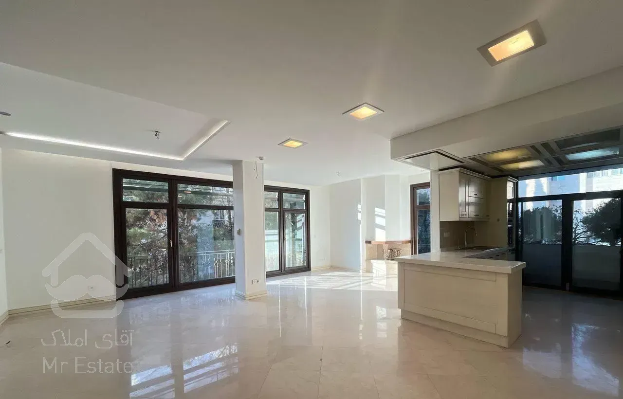 ۲۰۰متر ۳مستر لوکس تاپ لوکیشن