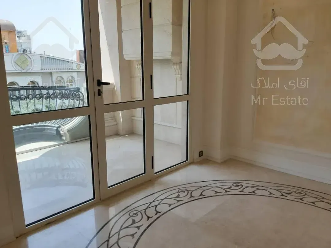 آپارتمان ۳۱۰متر فرمانیه سنبل ۴خواب ۳پارکینگ تراس