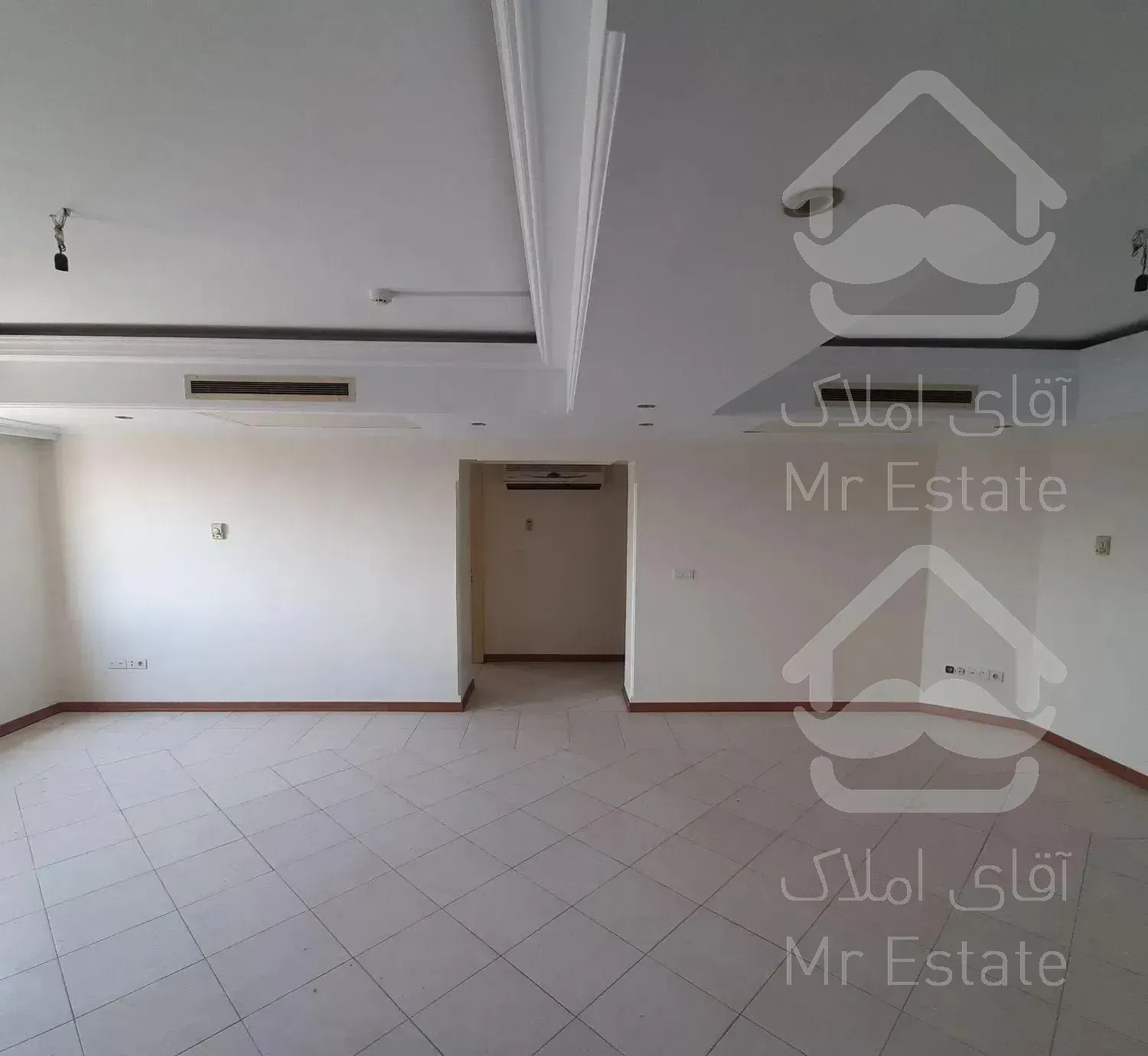 ۱۲۵ متر ۳ خواب طبقه آخر برج آبشاردریاچه خلیج فارس