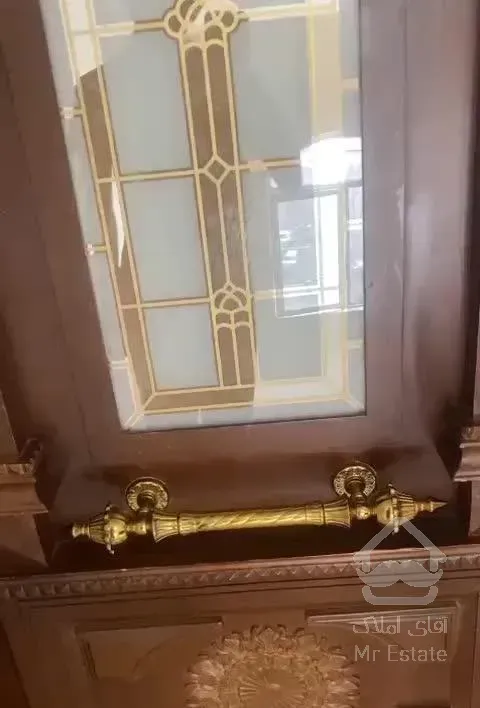 فروش آپارتمان ۱۳۰ متری ۲ خوابه طبقه ۴ در گلاب دره